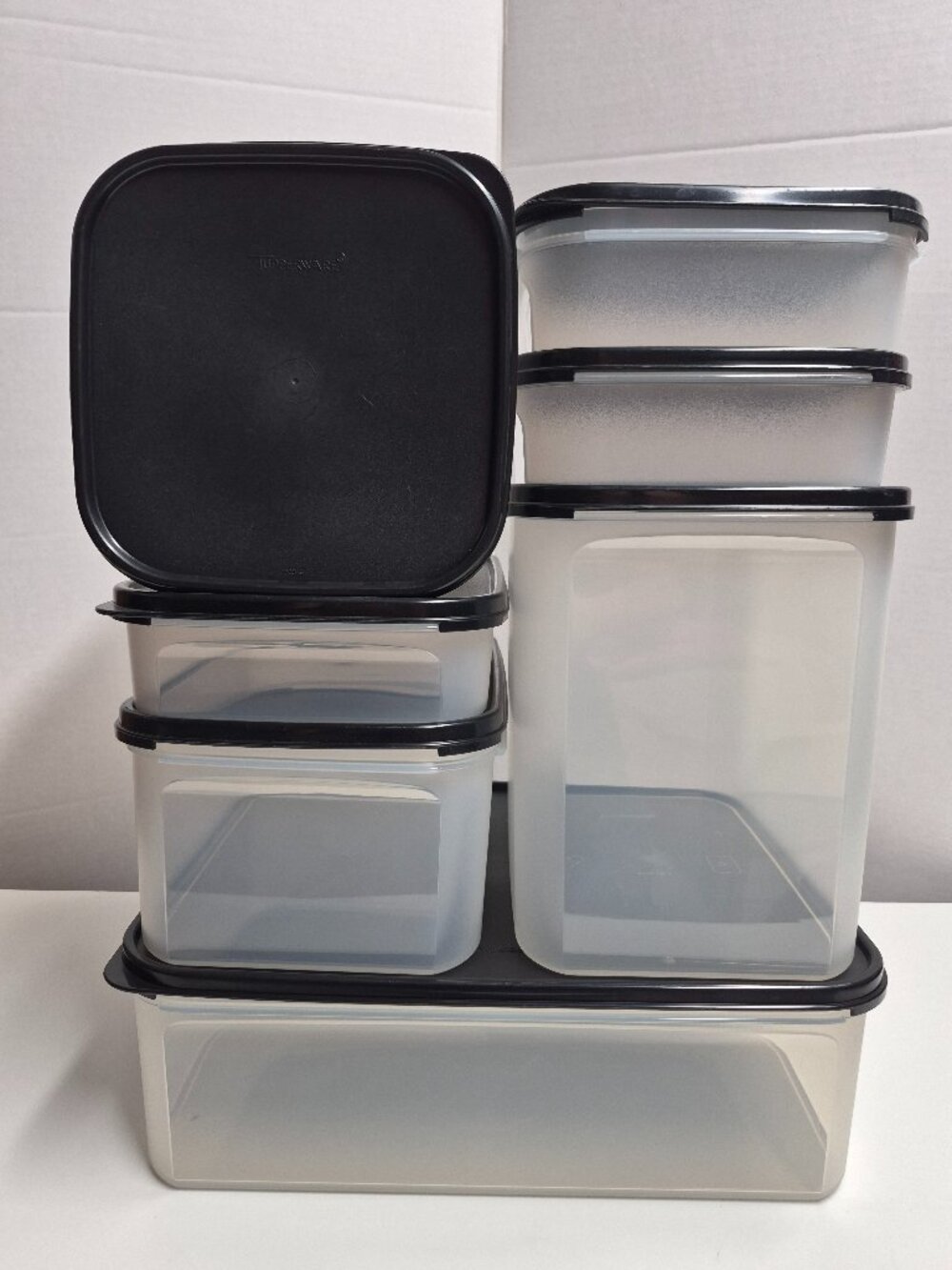 Tupperware Modular Mates 8 Piece Black Pantry Set #T7